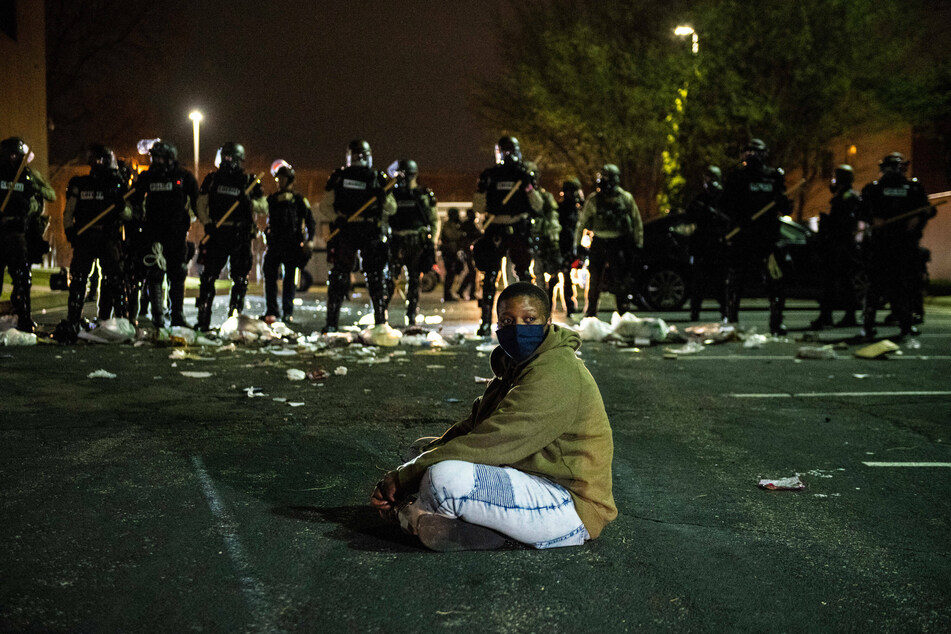 Protestors gathered outside the Brooklyn Center Police Department for a second night after the death of Daunte Wright.