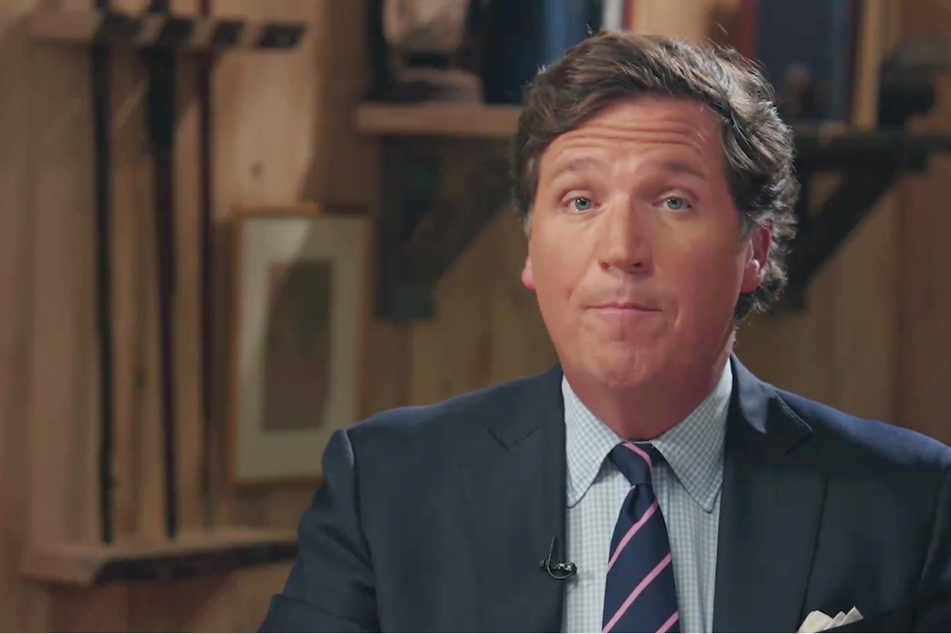 Tucker Carlson gives bizarre Donald Trump defense in new Twitter show