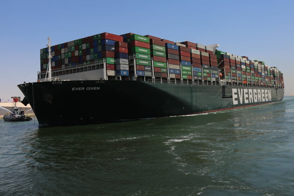 Ship stuck in Chesapeake Bay after cousin ship had similar problem
