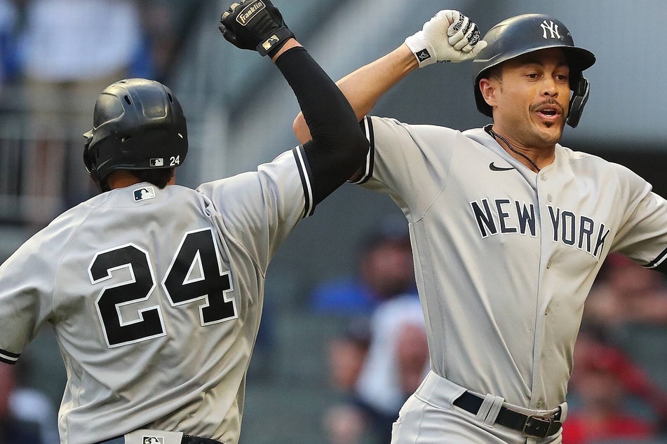 MLB: The Yankees sweep the Red Sox to snatch the top spot in the AL Wild Card rankings!