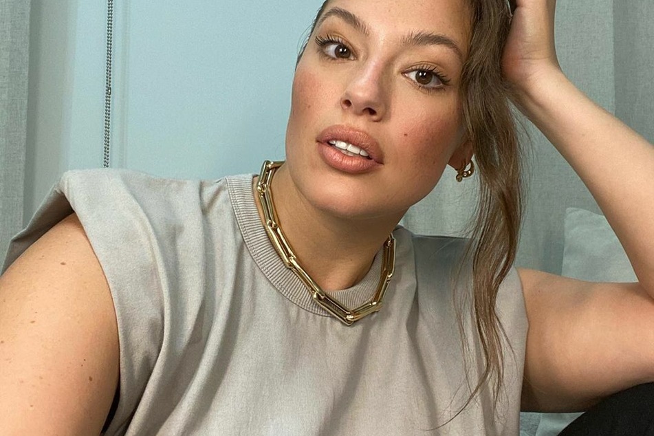 The model mom makes time for date nughts with her husband amid a busy schedule.