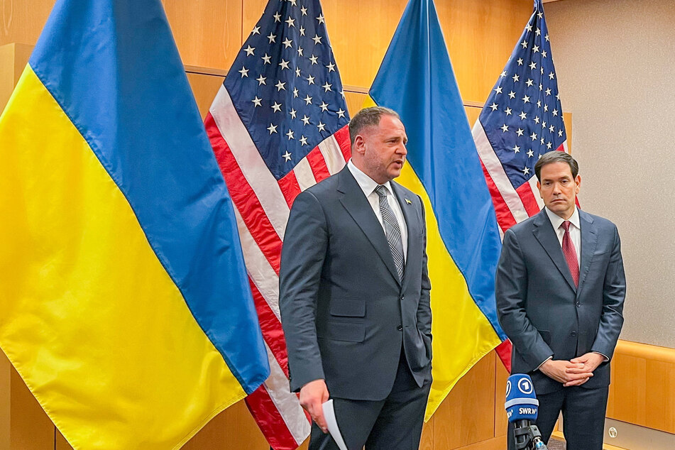 US Secretary of State Marco Rubio (r.) confirmed the drafting of a new framework to end Russia's war on Ukraine.
