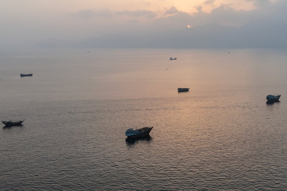 US slaps new sanctions on Iran's Hormuz income after Trump threatens to hit "hard"