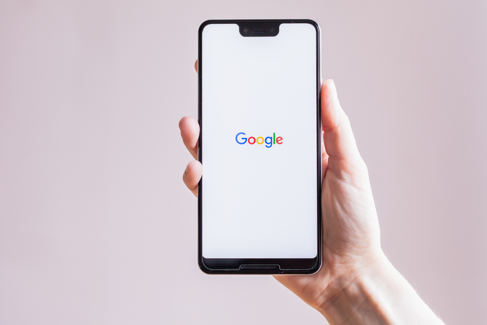 Google's Pixel phones get AI-supported photo editing in major update