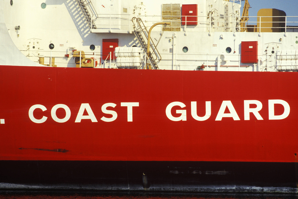 Coast Guard rescues 11 plane crash survivors in Florida after hours on raft: "Pretty miraculous"