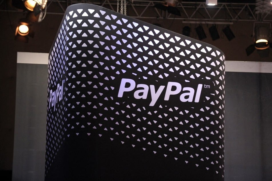 PayPal is considering a new deal to sell itself to a group of investors. 