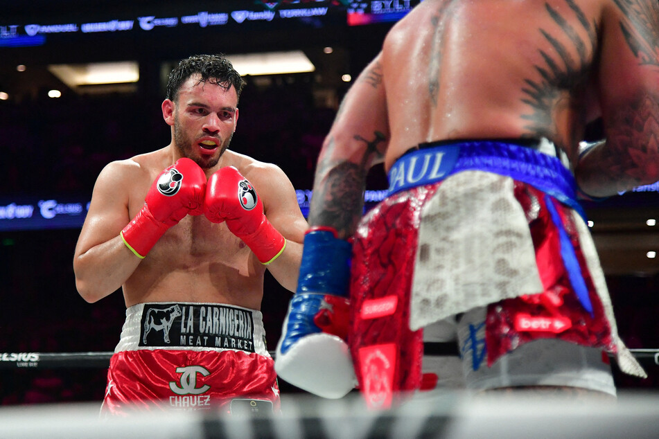Julio Cesar Chavez Jr. (l.) squares up against Jake Paul at Honda Center in Anaheim, California, on June 28, 2025.