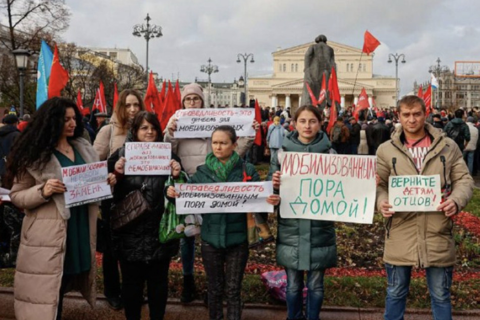 Russian women's group issue stunning statement slamming Putin's "terrible mistake"