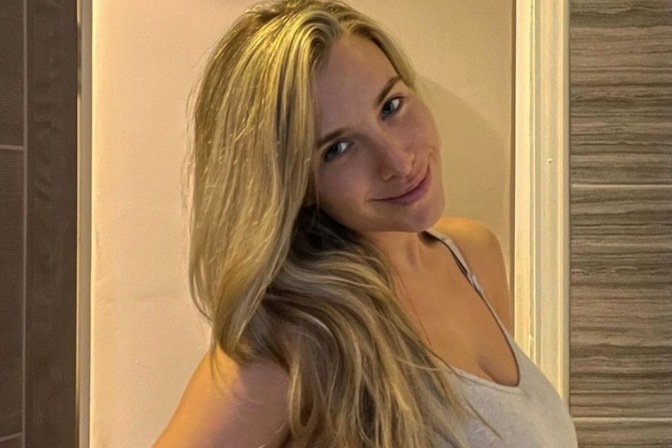 The young mom (30) regularly shares parenting tips on her account!