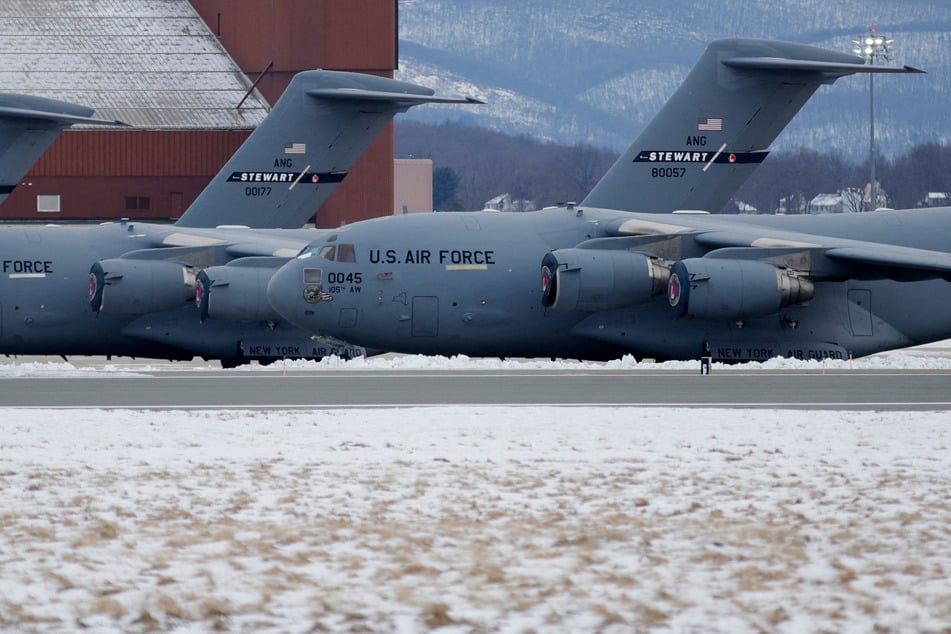 Canada to purchase crucial military equipment from US despite tensions