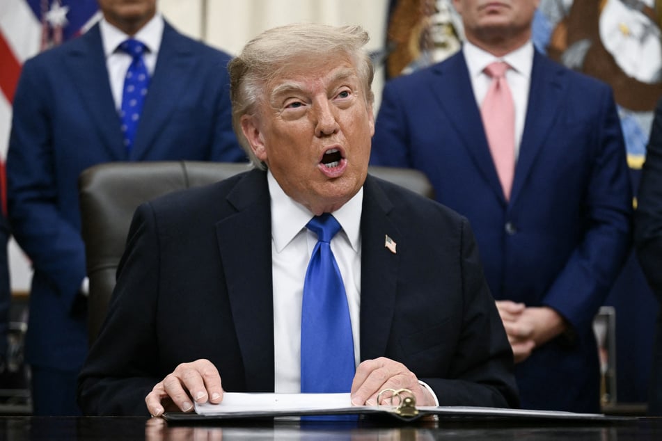 Republicans hold narrow congressional majorities, but Democrats are favored to capture the House as Donald Trump's approval ratings remain weak.