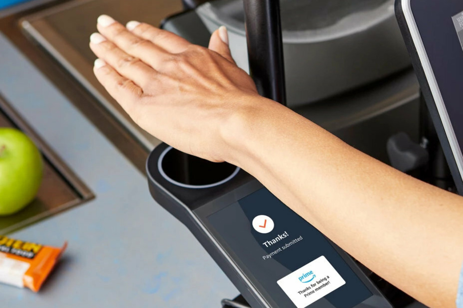 Amazon expanding pay-with-your-hand tech to Seattle Whole Foods shops