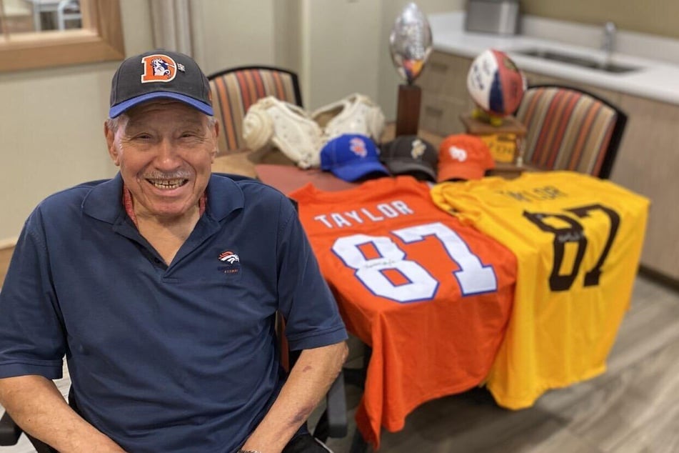 NFL legend Lionel Taylor has passed away at the age of 89.
