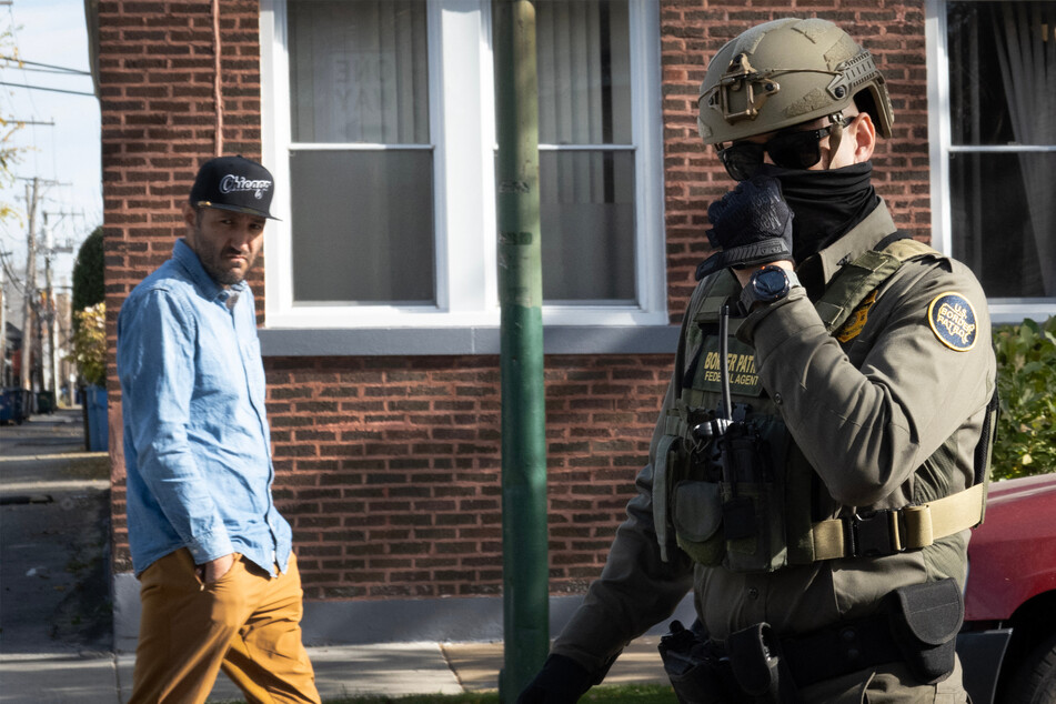ICE agent charged with battery after violent attack in Chicago: "He threw me to the ground"