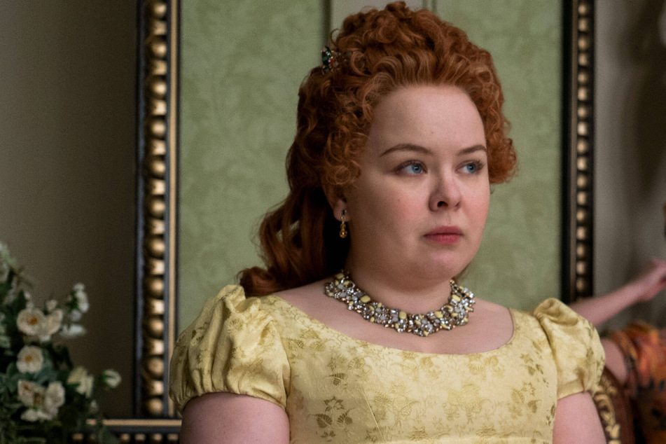 Bridgerton star reveals she accidentally "stabbed" her co-star on set!