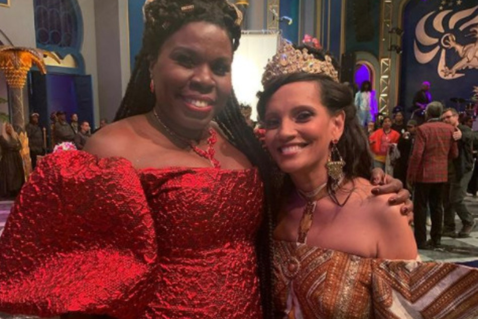 Leslie Jones (l.) on the set of Coming 2 America with Shari Headley.