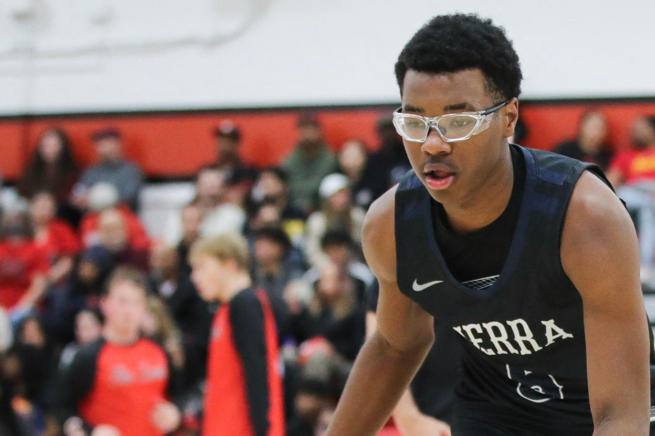 Bryce James makes shocking transfer decision mid-hoops season