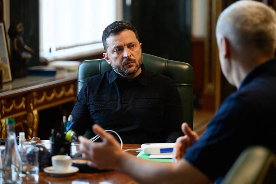 Ukraine's President Volodymyr Zelensky (l.) attends a meeting with Head of the Security Service of Ukraine Oleksandr Poklad (r.) in Kyiv on September 4, 2026.