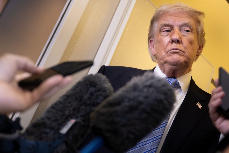 Trump warns Taiwan against declaring formal independence after China trip