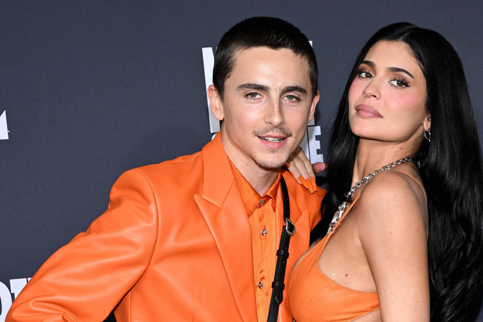 Kylie Jenner sweetly reunites with Timothée Chalamet after skipping Actor Awards