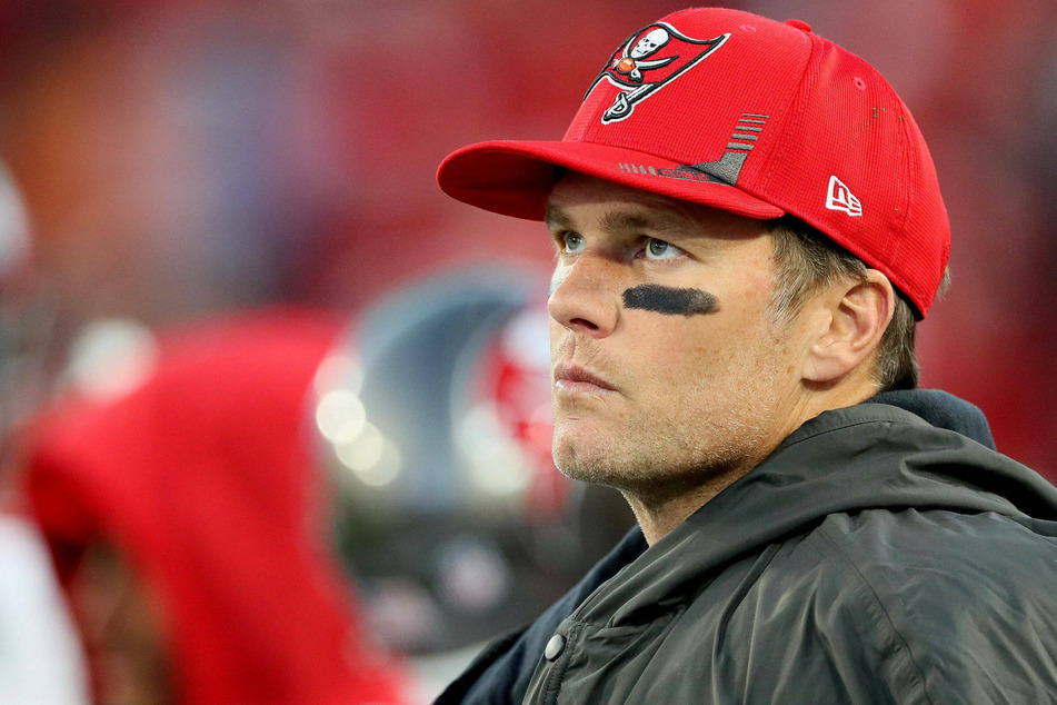 Tom Brady looking on as his Bucks suffer a dramatic loss to the LA Rams.