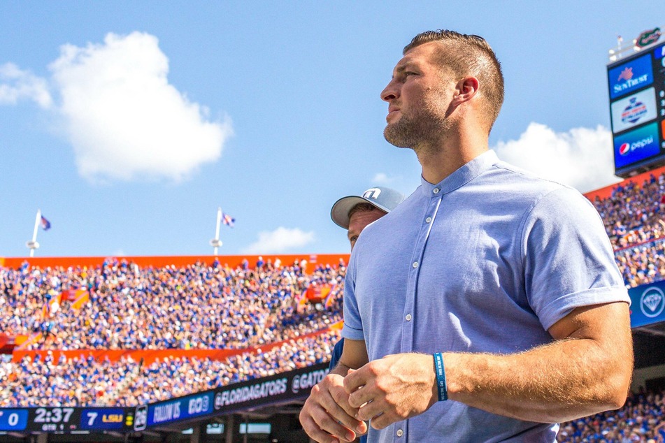 Tim Tebow makes stunning NFL comeback as tight end with Jaguars!