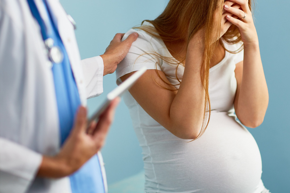 Dutch gynecologist secretly impregnated 17 women