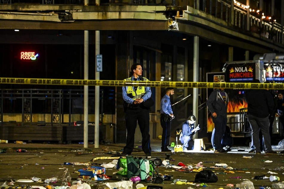 New Orleans Mardi Gras parade hit by deadly shooting