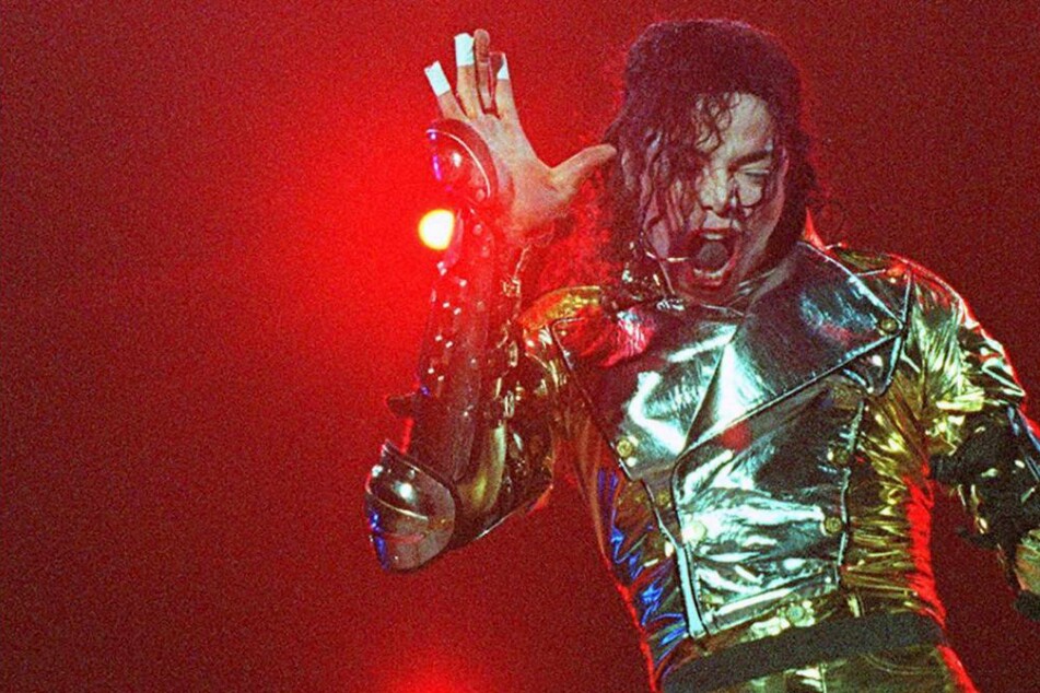 Michael Jackson's dirty sock just sold at auction for this staggering price