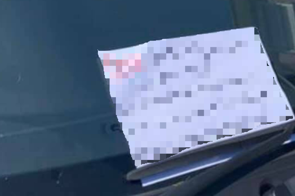 Man reacts to bad parking job by leaving an incredibly passive-aggressive note
