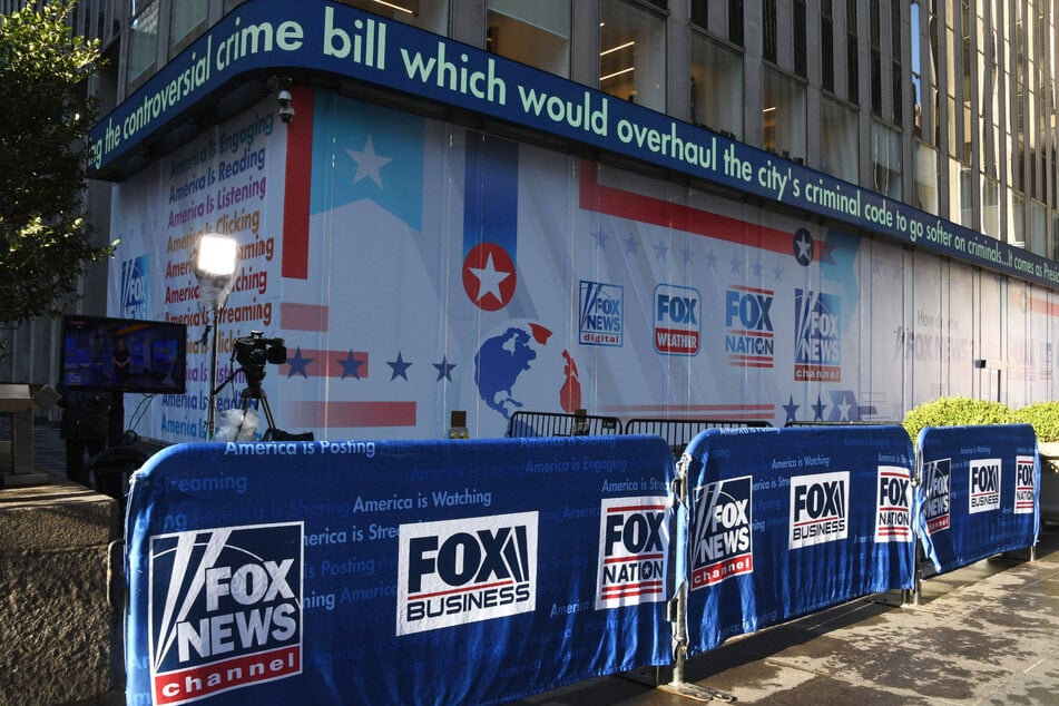 Fox News sued by one of its producers for alleged intimidation in Dominion case!