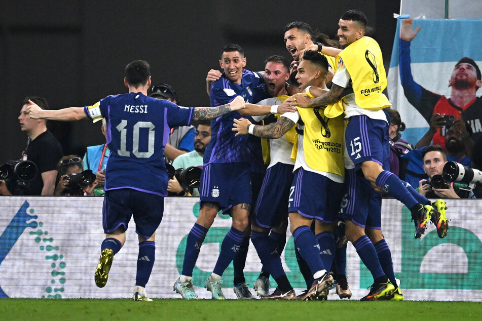 World Cup 2022: Argentina through to last 16, but Mexico suffer heartbreak after drama
