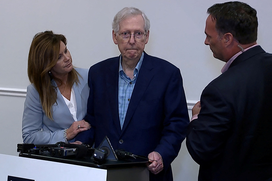 Senator Mitch McConnell (c.) was cleared by Congress' attending physician after suffering a health scare.