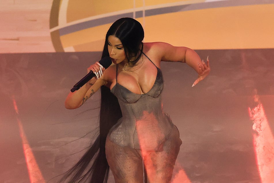 Cardi B rocks NBA Finals with Knicks-Spurs Game 3 halftime show!