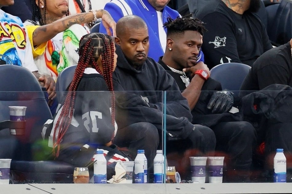 Antonio Brown defends Kanye West and sticks with Donda Sports