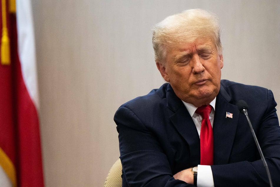 Top prosecutors investigating Trump resign from Manhattan DA office