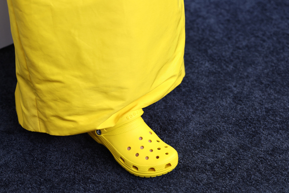 Brooke Shields didn't want to hide her Crocs! She proudly showed off her shoes to photographers and interviewers.