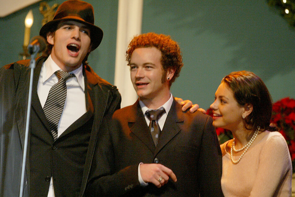 Mila Kunis (r.), who starred in That '70s Show alongside Kutcher and Masterson, also sent a supporting letter.