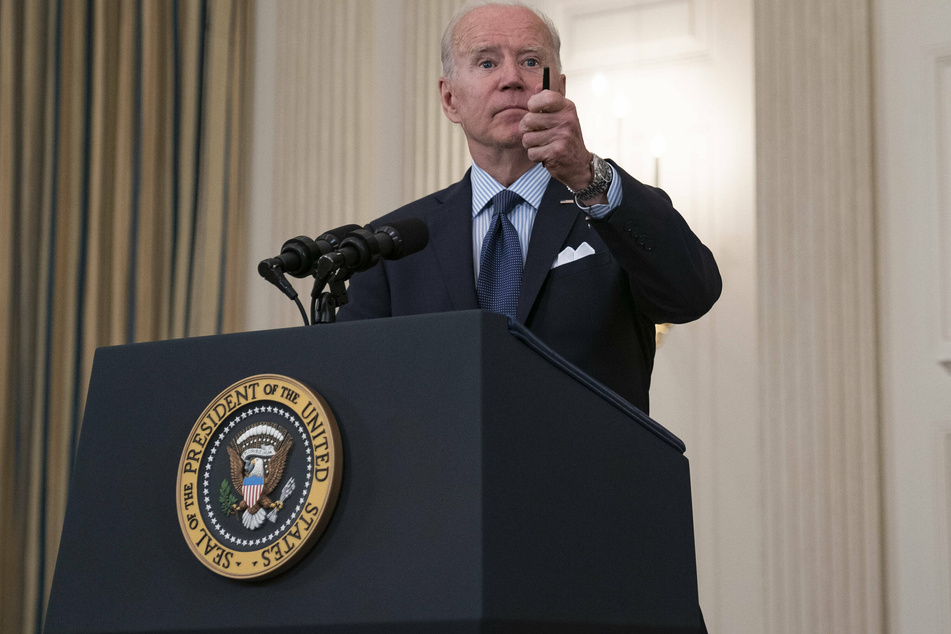 Biden announces a new vaccination target to be reached by July 4