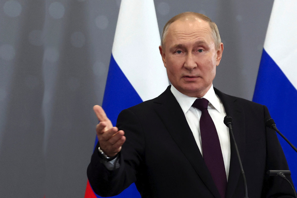 Ukraine war: Putin threatens more destruction as Russia keeps being pushed back