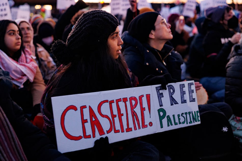 People of all backgrounds around the world have demanded world leaders push for a ceasefire in Israel's campaign in Gaza.