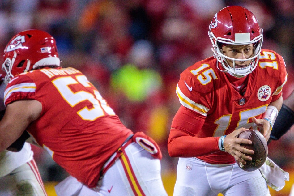 NFL: Chiefs escape with an ugly but crucial home win over the Giants