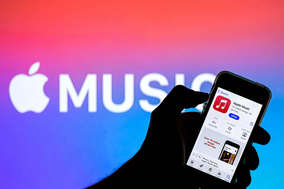 Just talk to Siri if you want to listen to music, says Apple.