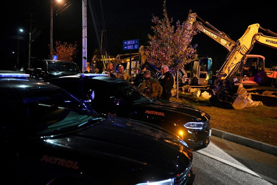 Police also rushed to the scene at Schemengees Bar & Grille after getting reports of an active shooter situation.