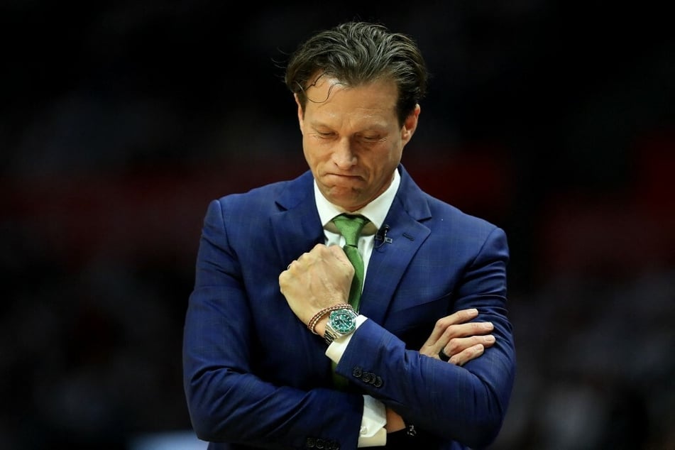 Head coach Quin Snyder fist pumps after a shot in the Western Conference Quarterfinals against the Los Angeles Clippers.