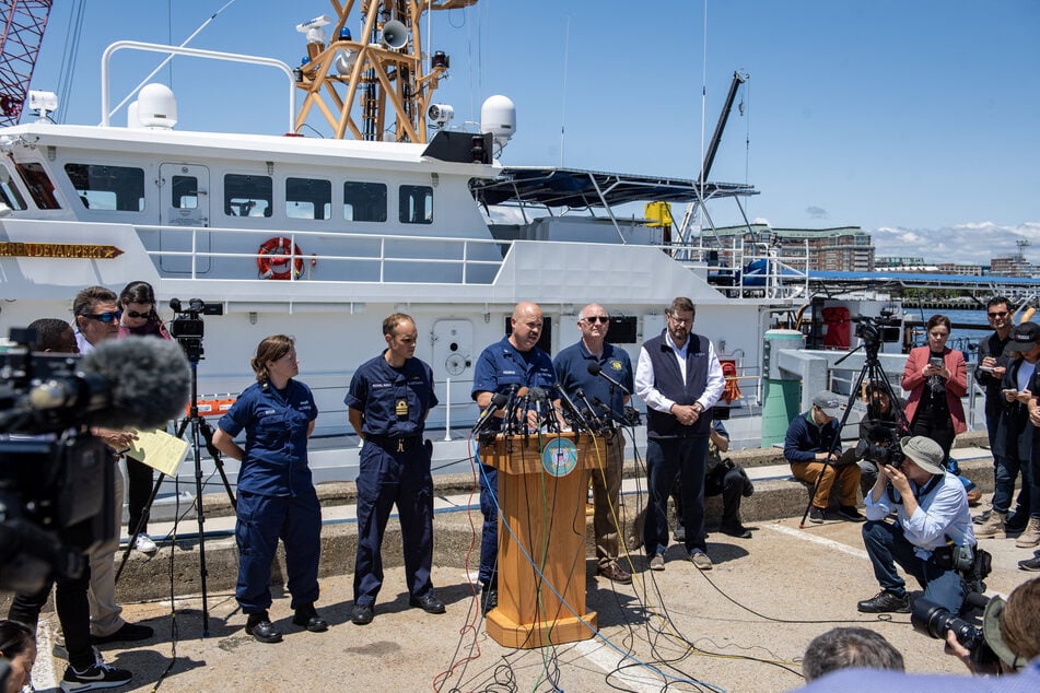 Titanic sub search enters final stretch as deadline for oxygen supply approaches