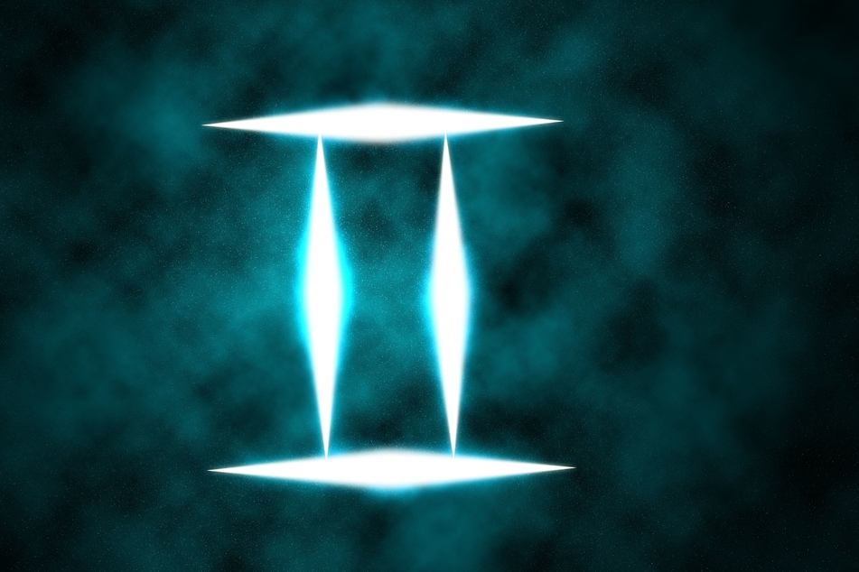 What's in store for Geminis in August 2023? Find out in this monthly horoscope!