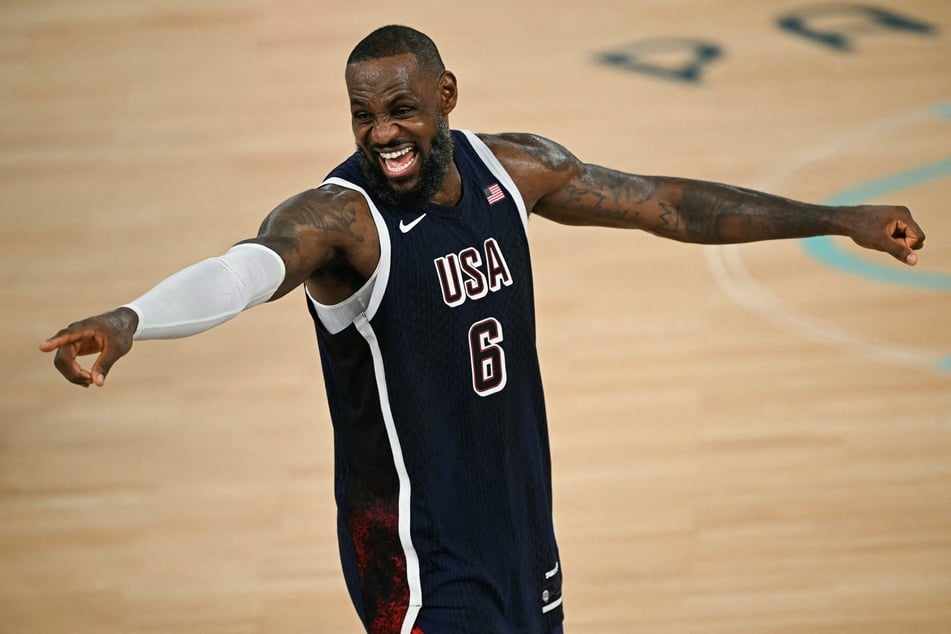 Lebron James just made his big NBA move to the Philadelphia 76ers official!