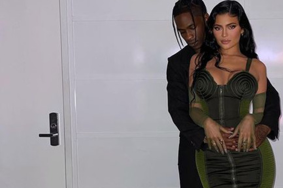 Travis Scott declares his love for "wifey" Kylie Jenner with a whirlwind trip and public shoutout!