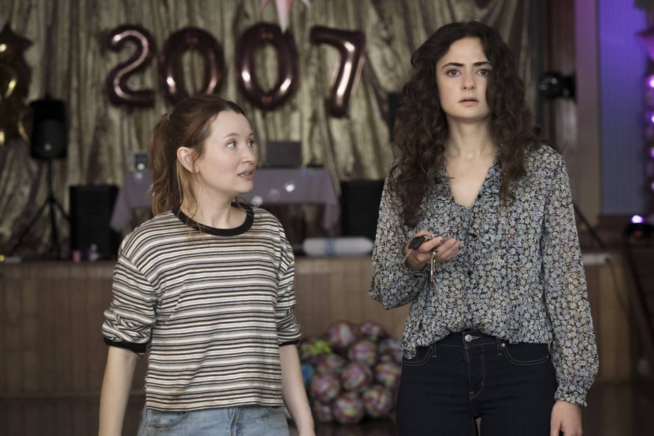 Class of '07 takes a similarly witty and biting approach to adult female friendship as a tidal wave sends a group of former classmates into survival mode at their 10-year high school reunion.